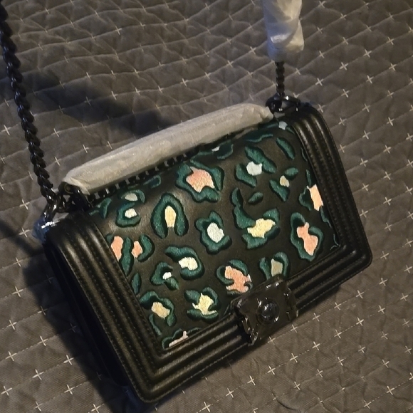 Black and Green Crossbody Bag with Gold Studs - Picture 8 of 9